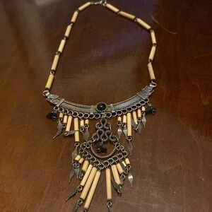 🎉🎉HP🎉🎉VTG Peruvian, Porcupine Quill Necklace, Black Glass, Silver Tone